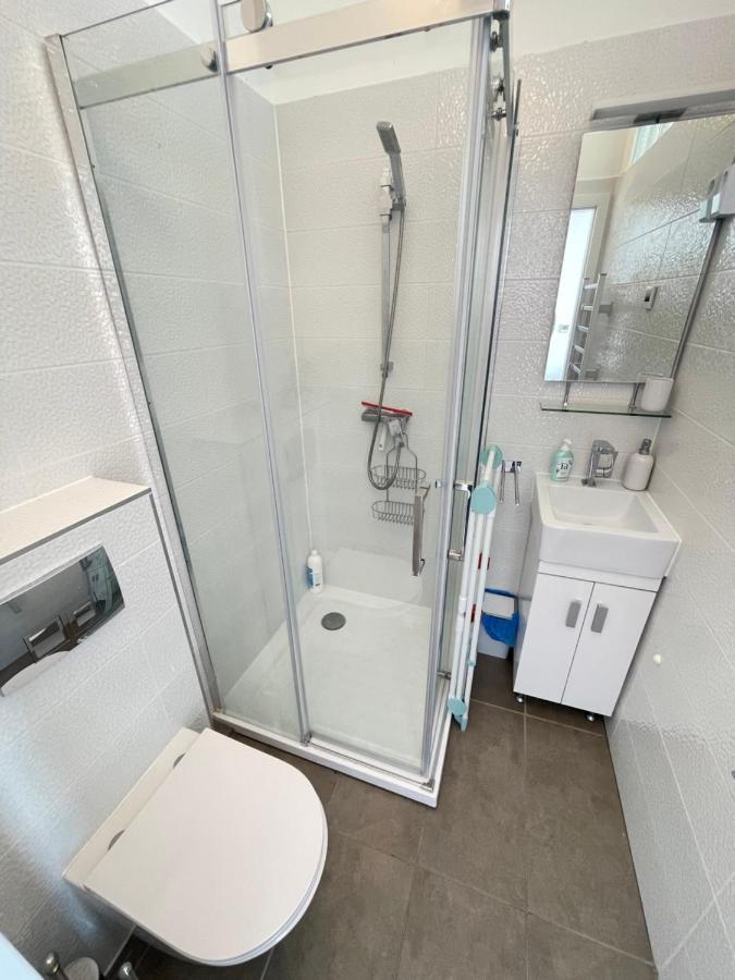 Club Panorama Studio - Pool, Garden Apartment Alsoors Ngoại thất bức ảnh